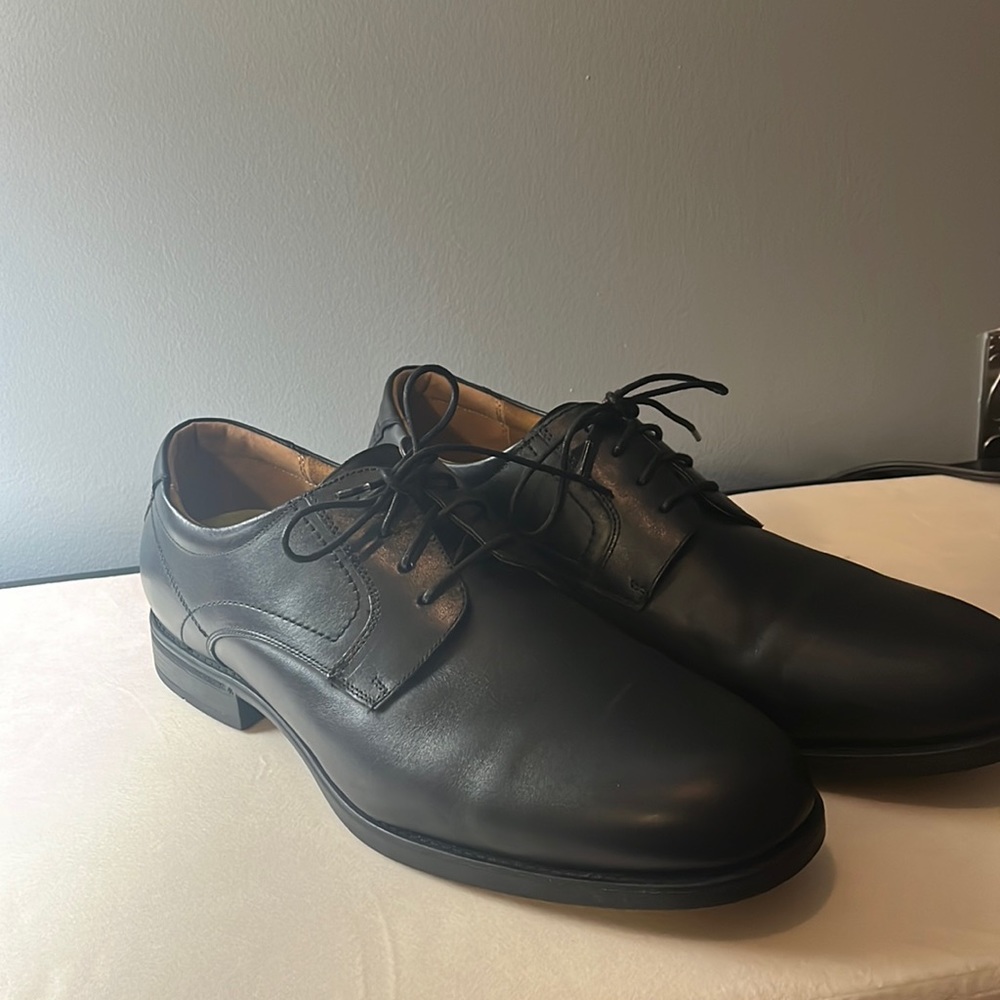 Men’s dress shoes/ back to school
